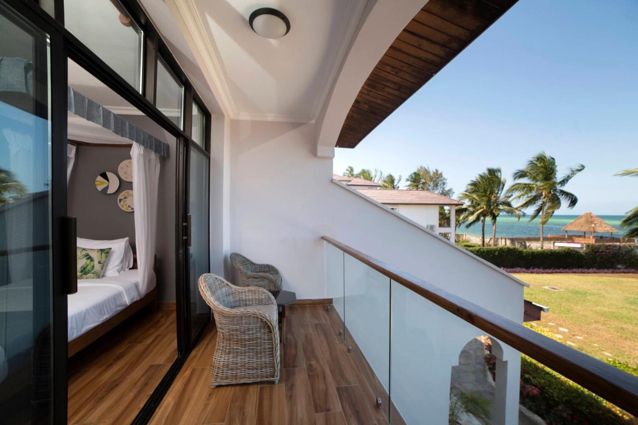 Kena Beach Villas Marumbi Buitenkant foto