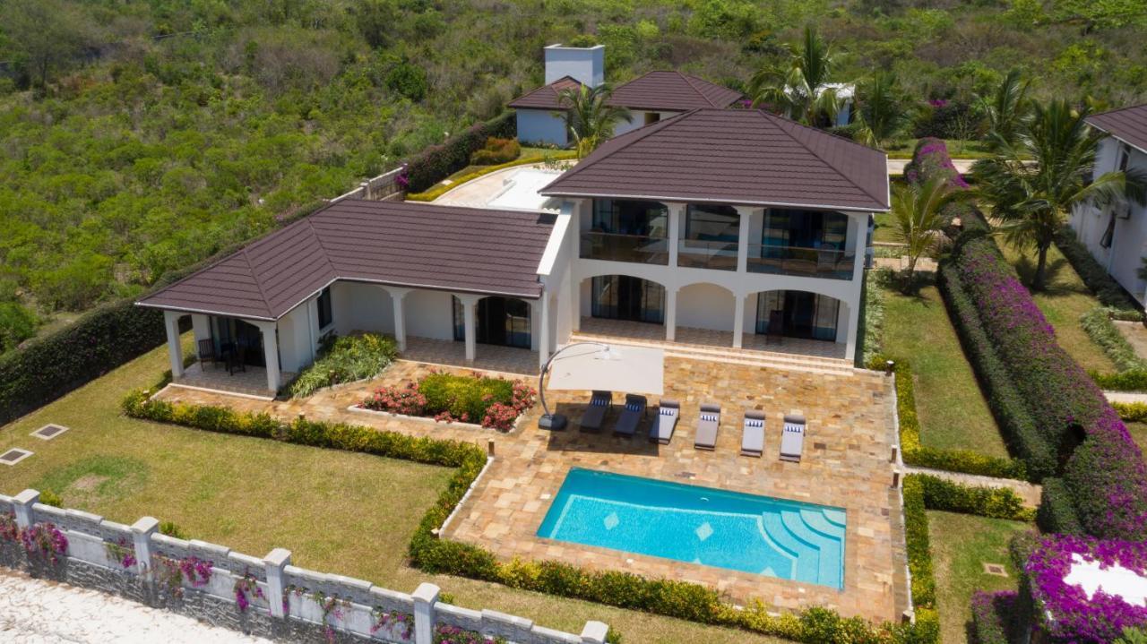 Kena Beach Villas Marumbi Buitenkant foto