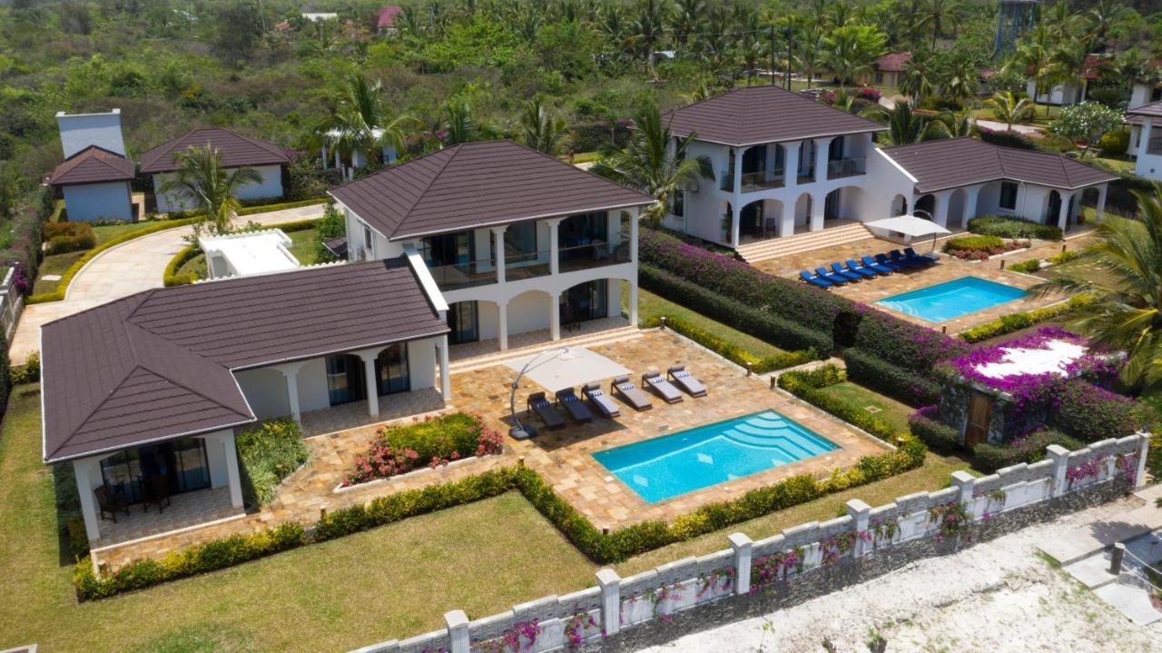 Kena Beach Villas Marumbi Buitenkant foto